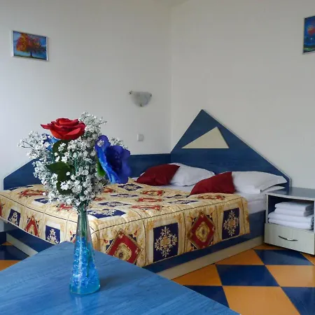 Отель Darling 2*